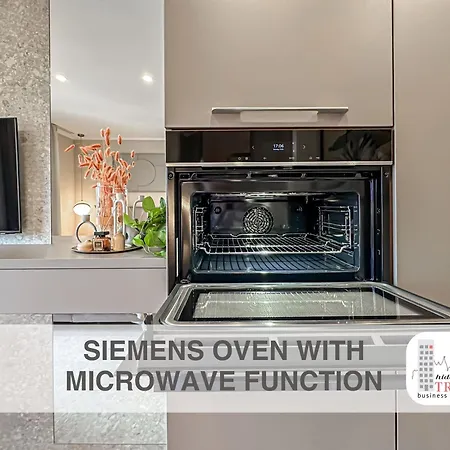 Hidden Treasure - Old Town, Business & Wine